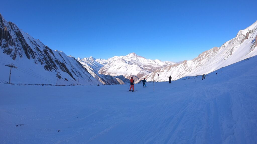 Gudauri ski riding