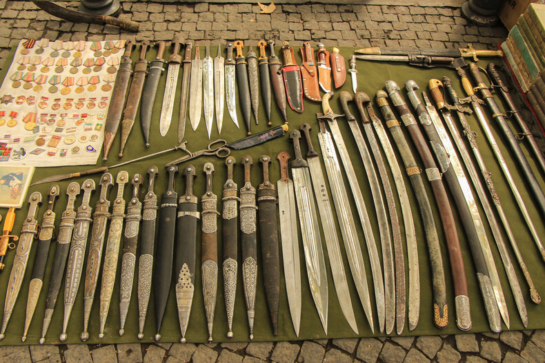 Georgian Souvenir Weapons