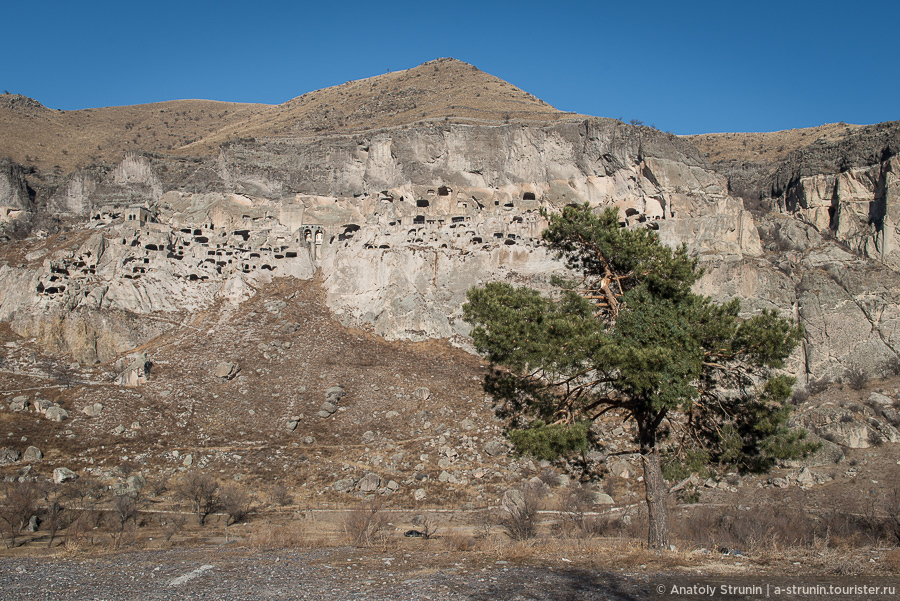 Weather in Georgia in February Vardzia